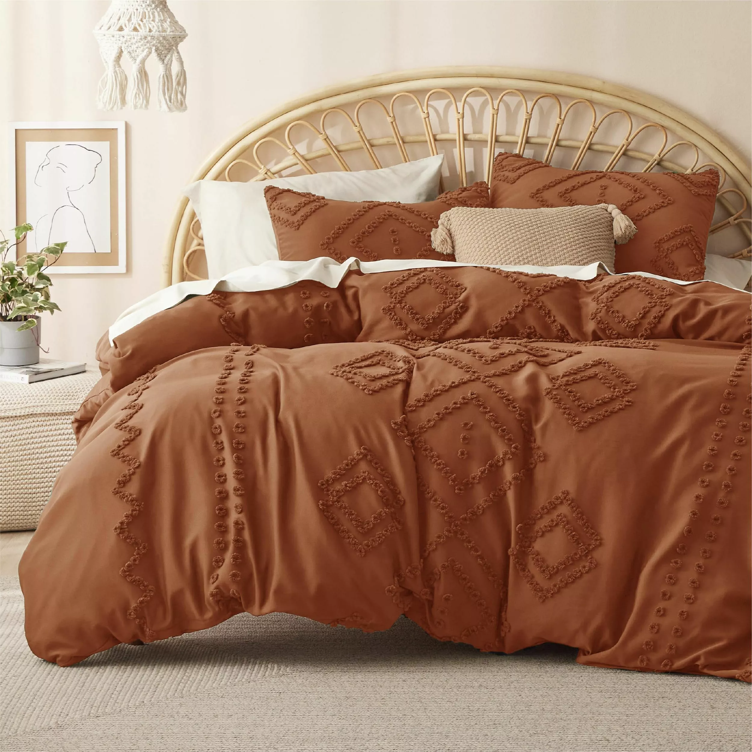 Snuggle into comfort with this exquisite caramel duvet set. Perfect for adding warmth and style to your bedroom decor.