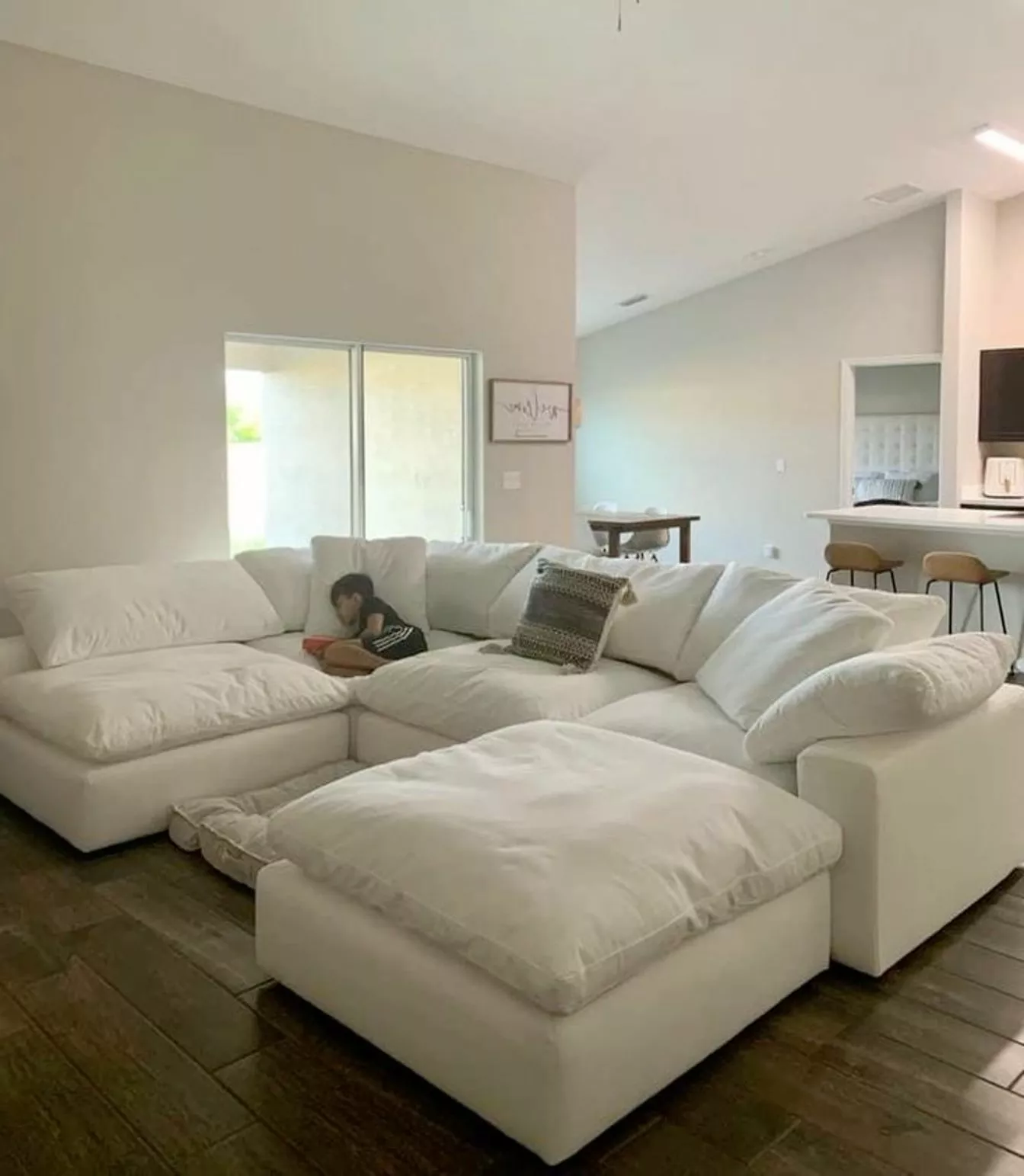 Discover unparalleled comfort with this spacious, white modular sofa—a perfect blend of style and relaxation for any living space.